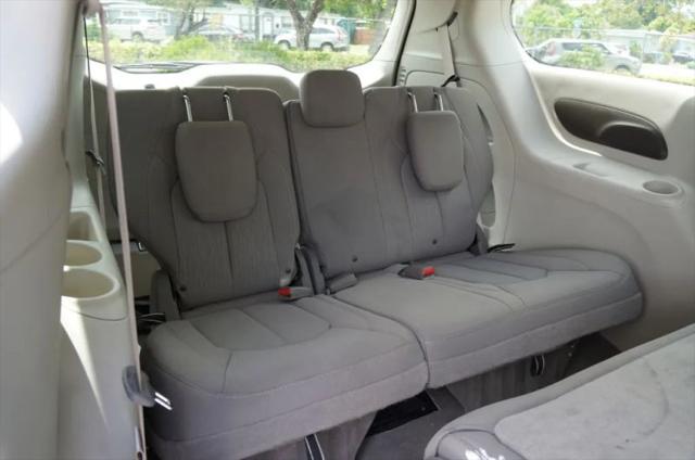 2021 Chrysler Voyager L