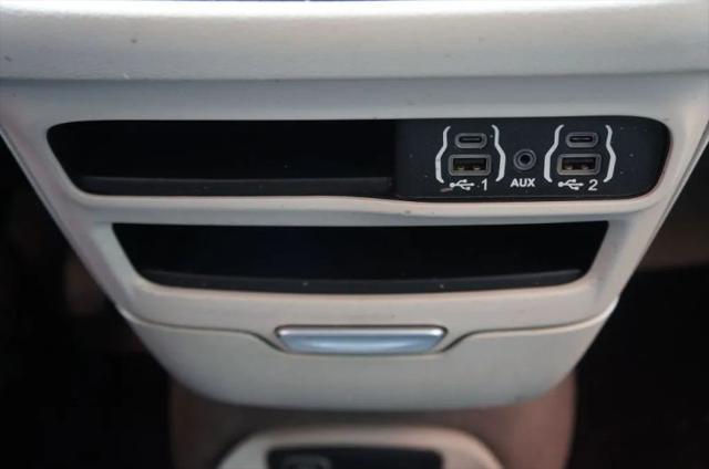 2021 Chrysler Voyager L