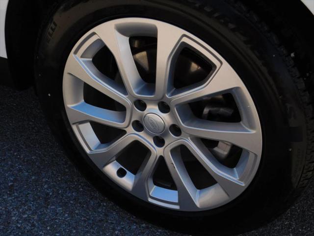 2025 Land Rover Range Rover Sport P360 SE