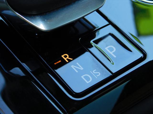 2025 Land Rover Range Rover Sport P360 SE