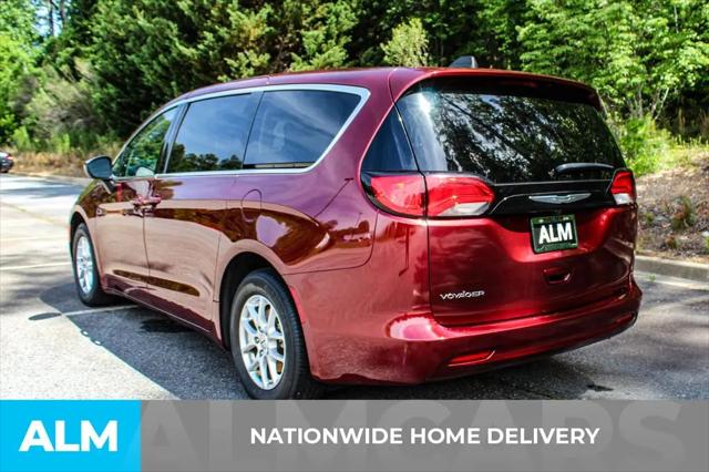 2023 Chrysler Voyager LX
