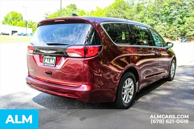 2023 Chrysler Voyager LX