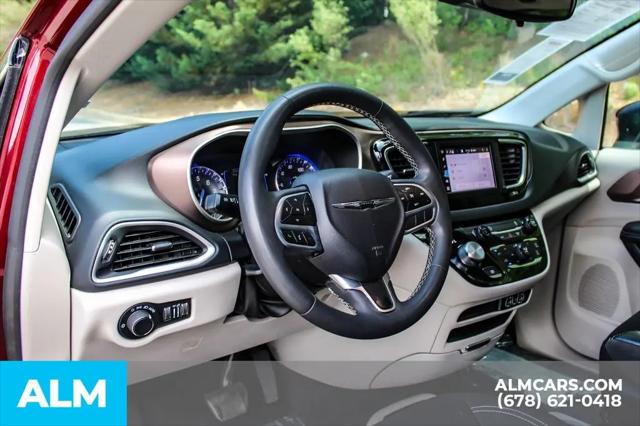 2023 Chrysler Voyager LX