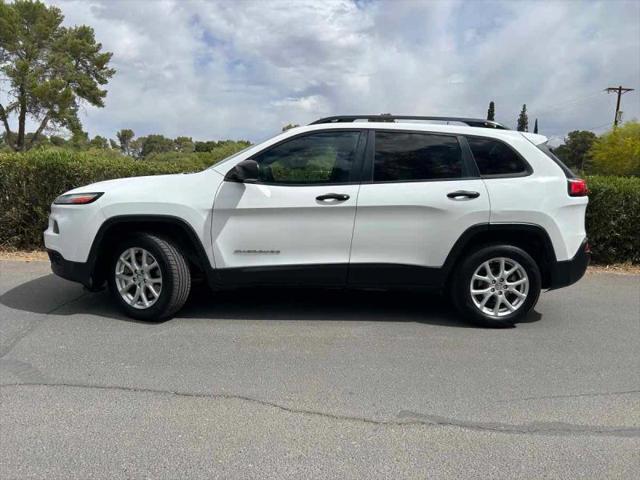 2016 Jeep Cherokee Sport