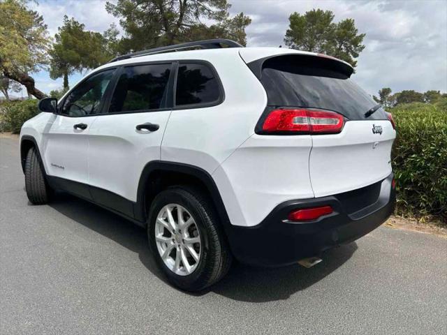 2016 Jeep Cherokee Sport
