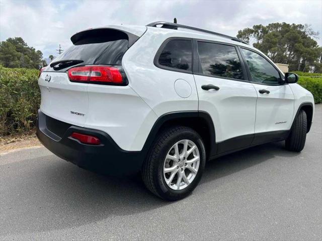 2016 Jeep Cherokee Sport