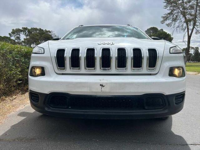 2016 Jeep Cherokee Sport