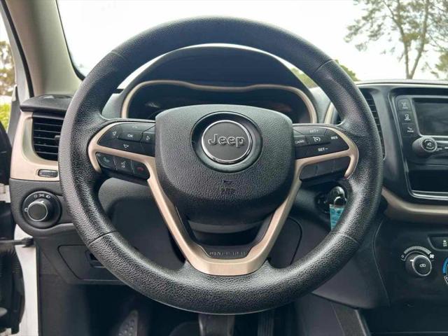2016 Jeep Cherokee Sport