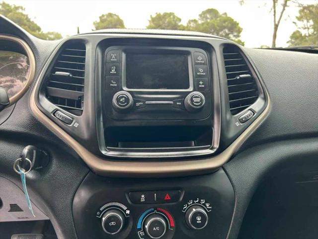 2016 Jeep Cherokee Sport