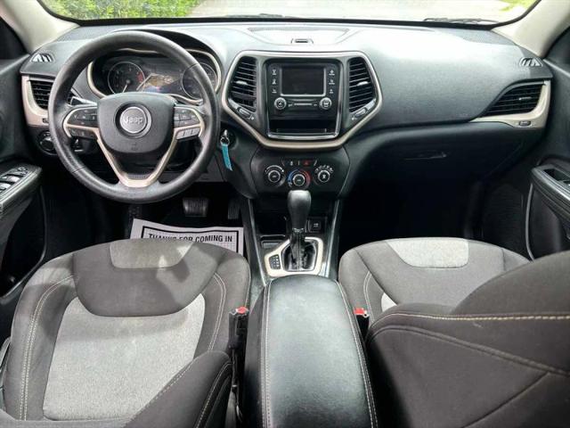 2016 Jeep Cherokee Sport