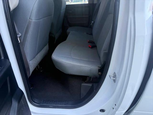 2017 Ram 1500 Express Quad Cab 4x4 6'4" Box