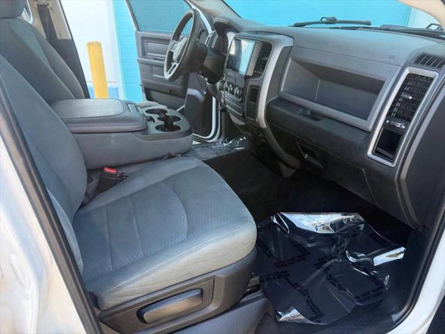 2017 Ram 1500 Express Quad Cab 4x4 6'4" Box