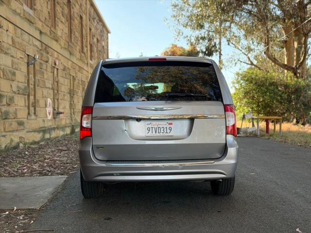 2015 Chrysler Town & Country Touring