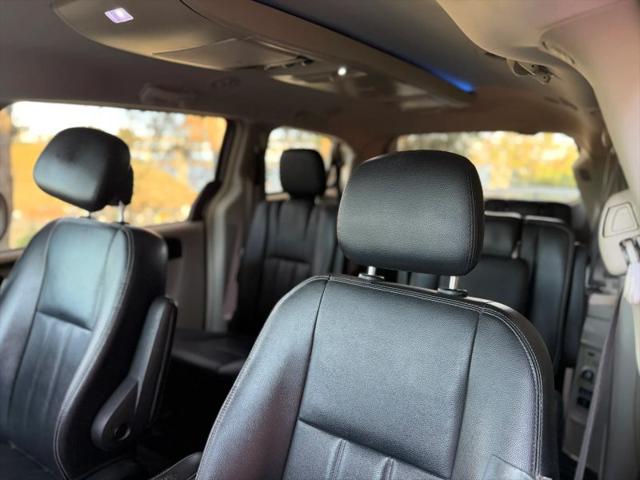 2015 Chrysler Town & Country Touring