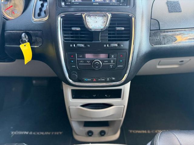 2015 Chrysler Town & Country Touring