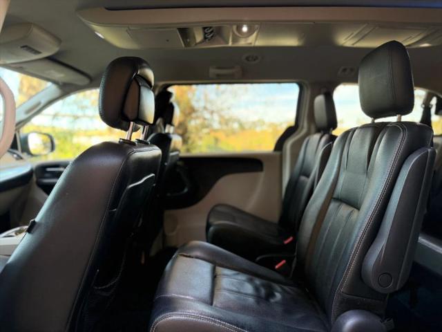 2015 Chrysler Town & Country Touring