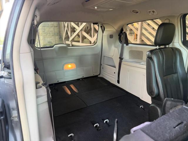 2015 Chrysler Town & Country Touring