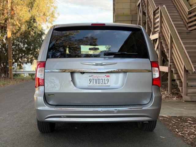 2015 Chrysler Town & Country Touring