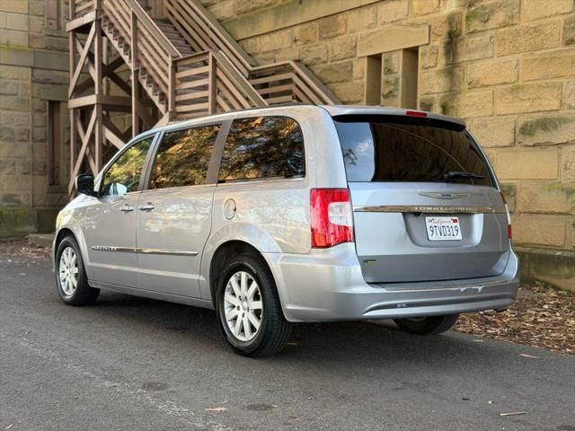 2015 Chrysler Town & Country Touring