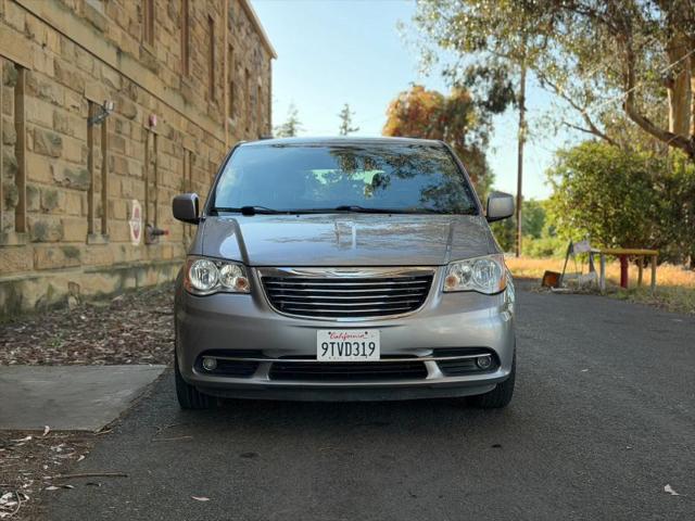 2015 Chrysler Town & Country Touring