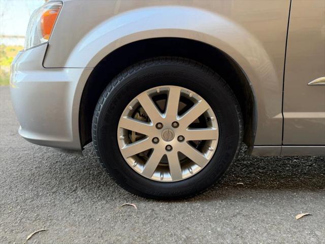 2015 Chrysler Town & Country Touring