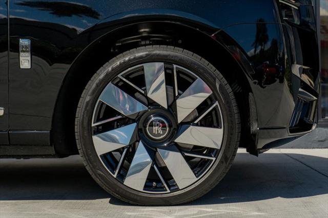 2025 Rolls-Royce Cullinan Base