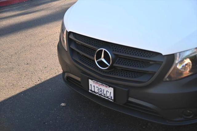 2020 Mercedes-Benz Metris Base