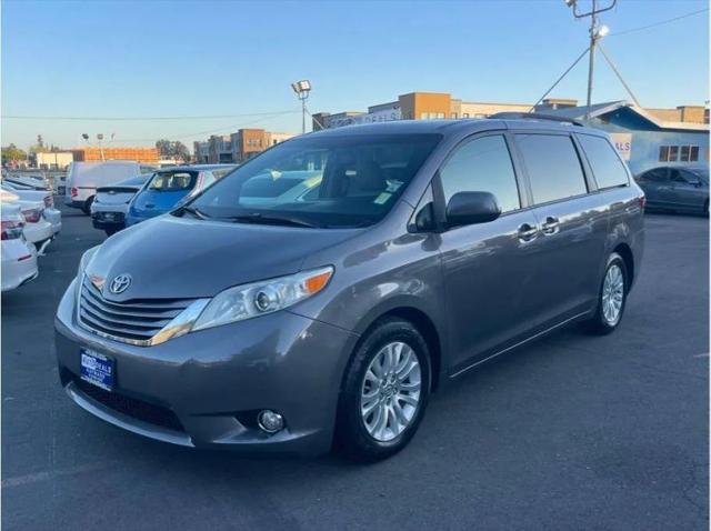 2015 Toyota Sienna XLE 8 Passenger for sale in Hayward, CA