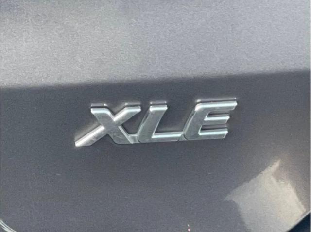 2015 Toyota Sienna XLE 8 Passenger