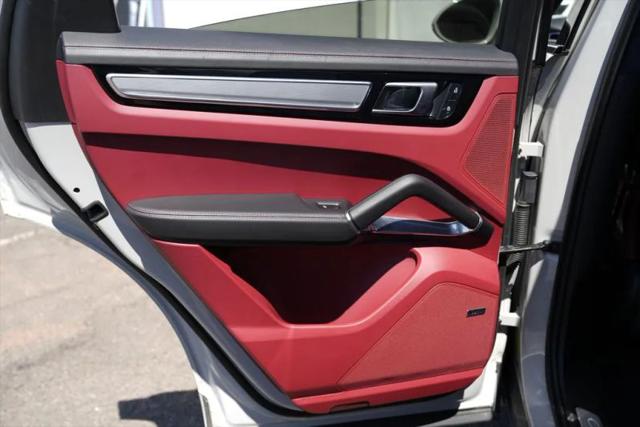 2023 Porsche Cayenne Turbo