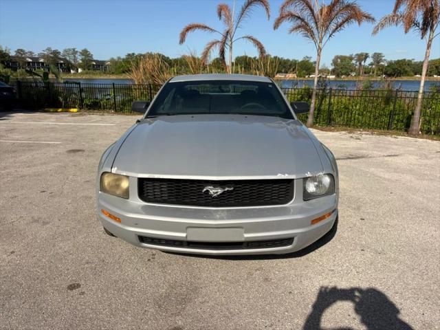 2007 Ford Mustang V6 Deluxe