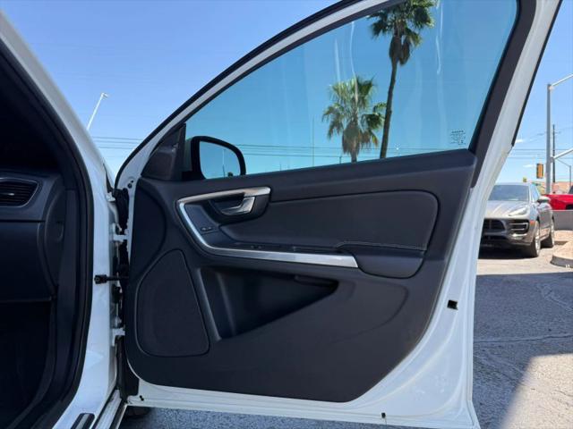 2016 Volvo V60 T5 Drive-E Premier