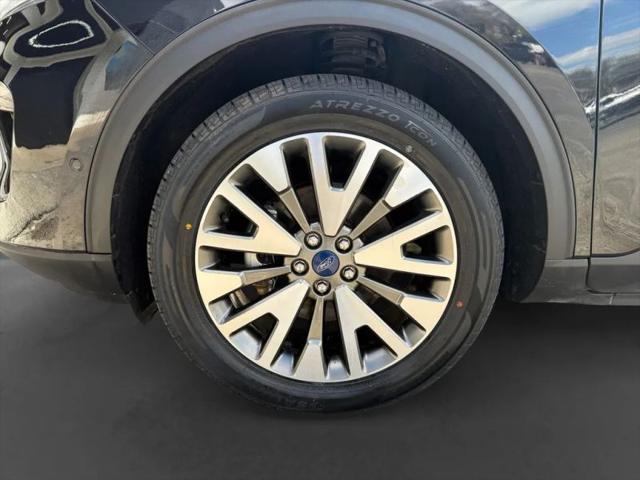 2020 Ford Escape Titanium Hybrid