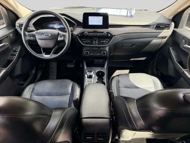 2020 Ford Escape Titanium Hybrid