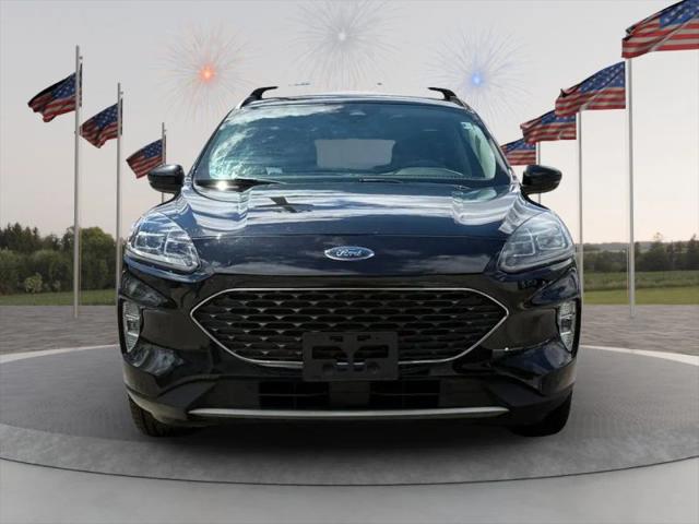 2020 Ford Escape Titanium Hybrid
