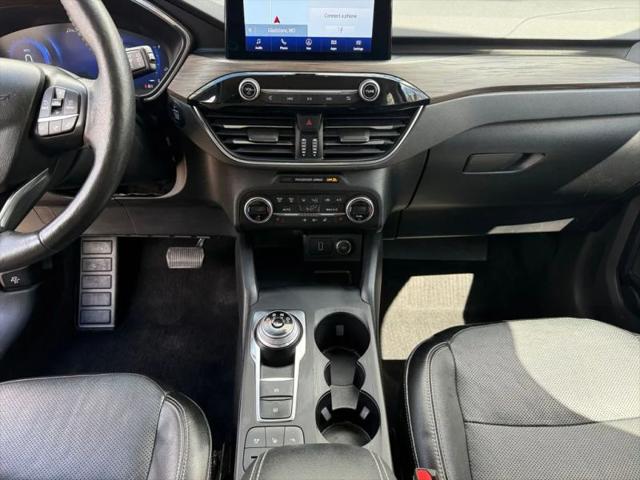 2020 Ford Escape Titanium Hybrid