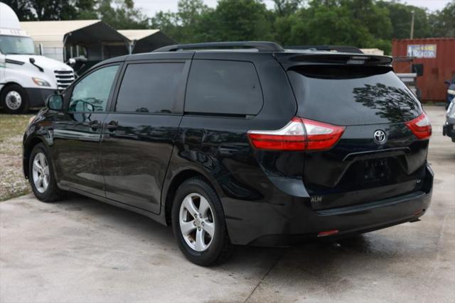2015 Toyota Sienna LE 7 Passenger