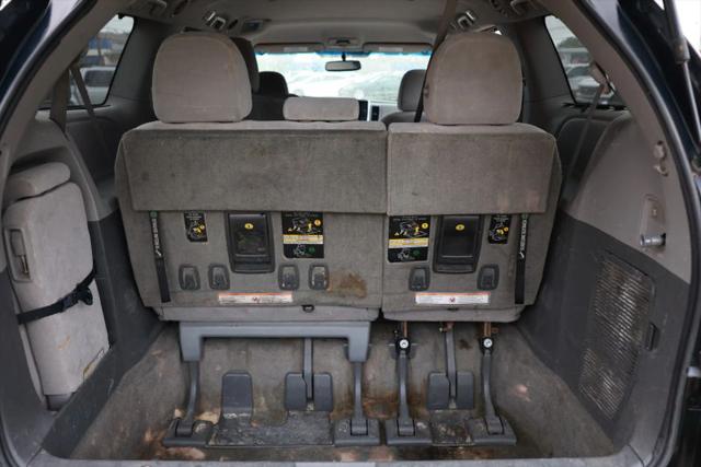 2015 Toyota Sienna LE 7 Passenger