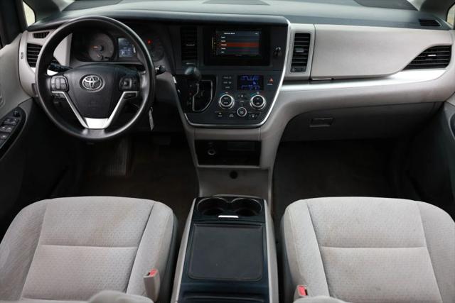 2015 Toyota Sienna LE 7 Passenger