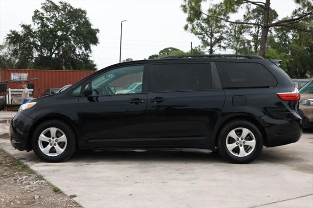 2015 Toyota Sienna LE 7 Passenger