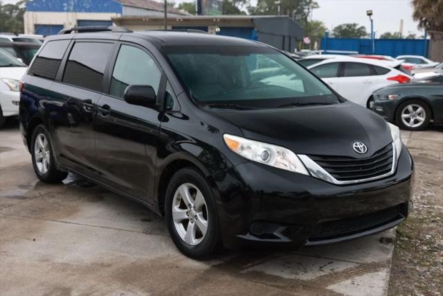 2015 Toyota Sienna LE 7 Passenger