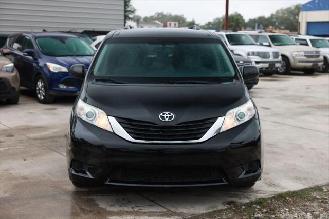2015 Toyota Sienna LE 7 Passenger