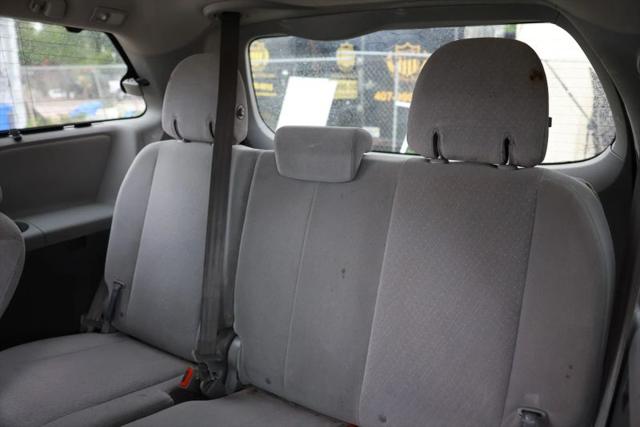2015 Toyota Sienna LE 7 Passenger