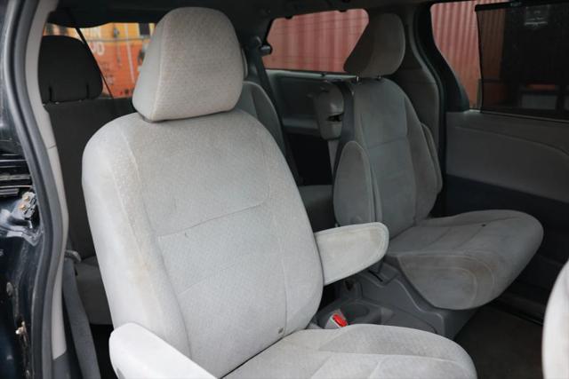 2015 Toyota Sienna LE 7 Passenger
