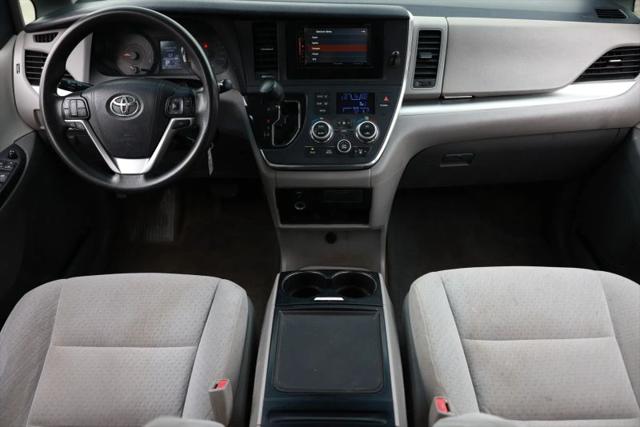 2015 Toyota Sienna LE 7 Passenger