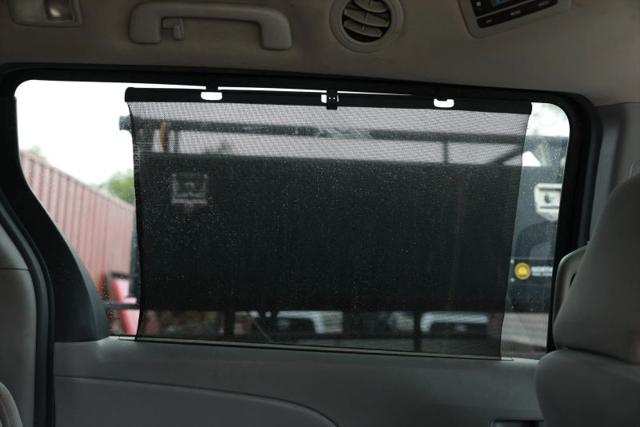 2015 Toyota Sienna LE 7 Passenger