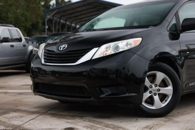 2015 Toyota Sienna LE 7 Passenger