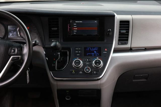 2015 Toyota Sienna LE 7 Passenger