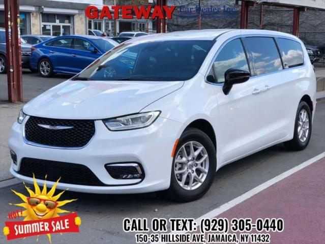 2025 Chrysler Pacifica Select for sale in Jamaica, NY
