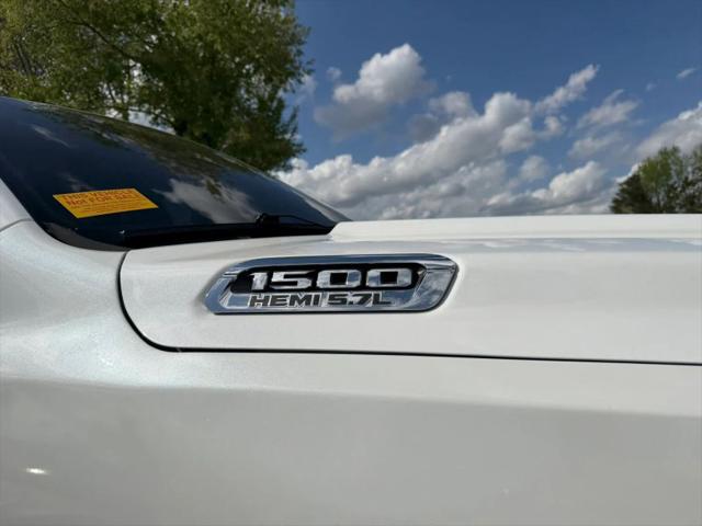 2019 Ram 1500 Laramie Crew Cab 4x4 5'7" Box